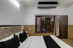 Super Hotel O POONAM VILLA