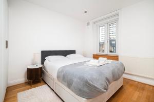 Elegant 2 Bed Marylebone Flat with Balcony