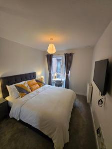 Stylish apartment available near WB Studio!