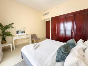 Royal Breeze Sea View One Bedroom Apartment