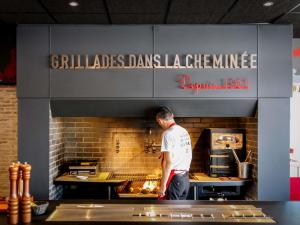 ibis Orange Centre Echangeur A7 A9