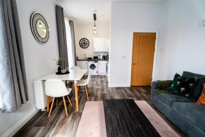 Swansea Bay Henrietta 1 Bedroom Apartment