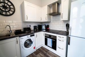 Swansea Bay Henrietta 1 Bedroom Apartment