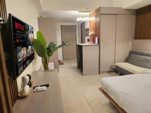 Cozy Luxe Apartment Hotel Feels, Home Comfort walk to IT Park, Netflix, Wifi, Pool