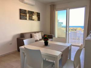 Nuovo appartamento con piscina e vista mare mozzafiato