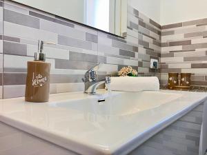 Nuovo appartamento con piscina e vista mare mozzafiato