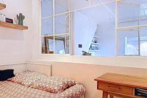 Spacious apartment heart of the 11th Oberkampf near Bastille