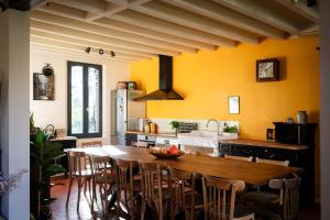 Maison Les Deux Ailes, Parc arboré, billard et wifi à 1h30 de Paris