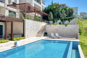 Seaview Hideaway- Premium Apartment
