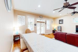 Dog-friendly home with balconies foosball pool access & W&D - steps to beach