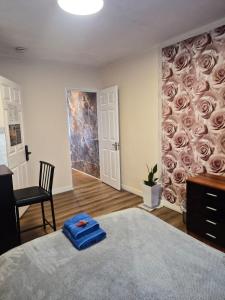Double Room En-suite Parking14 near Edinburgh Airport 8 Mi