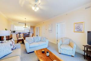 14th-floor oceanfront condo with ocean view pool & hot tub access WiFi & W&D