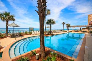 Tranquil escape in oceanfront complex near Pier Park with hot tub pool & AC