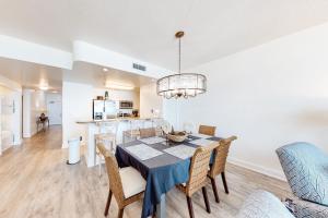 Tranquil escape in oceanfront complex near Pier Park with hot tub pool & AC