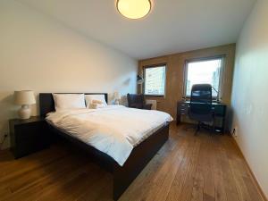 Hłaski Urban Cozy Apartment by BookingHost