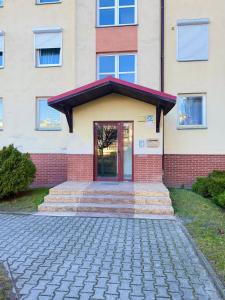 Hłaski Urban Cozy Apartment by BookingHost