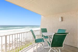 Well-equipped Gulf-front condo on 3rd floor with outdoor pool grills & gym