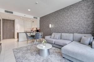 PVH - Lagoon View 1BR - District One