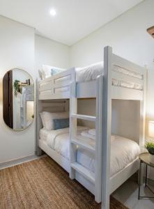 Ultimate Stay - Avani Palm Burj-AlArab View from the pool