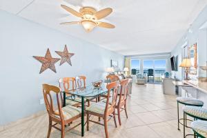 Comfortable beachfront condo with beach service - quick drive to dining