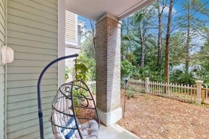 Ground-floor condo with patio central AC shared pool & tennis