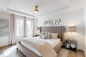 Gorgeous updated condo with balconies pool & great location near 30A