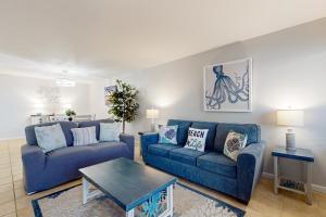 Stunning beachfront home fully renovated shared pool & tennis pickleball
