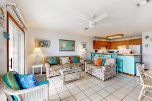 1st floor gulf front condo with amazing views charcoal grills - walk to the beach