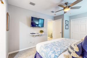 Luxury home with private saltwater pool spa gazebo & deck - walk to beach