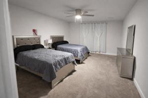 Near Raleigh with 6-Beds huge Home Sleeps 12