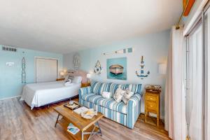 Snowbird-friendly oceanfront condo with ocean view central AC & beach service