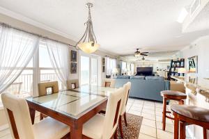 Seventh floor condo with ocean view washer&dryer and pool - walk to dining