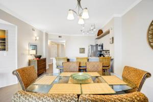 Oceanfront condo with pool hot tub sauna gym bikes tennis - lovely balcony