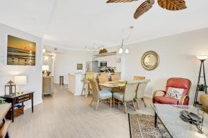 Oceanfront condo with pool hot tub sauna gym bikes tennis - lovely balcony