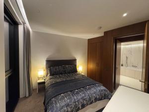 Designer Stay at Kings Cross Gasholders with Balcony