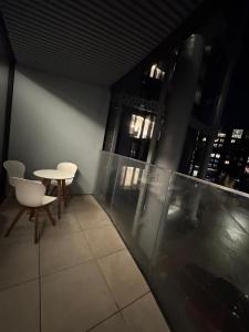 Designer Stay at Kings Cross Gasholders with Balcony
