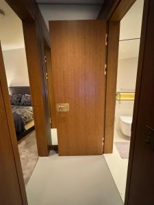 Designer Stay at Kings Cross Gasholders with Balcony