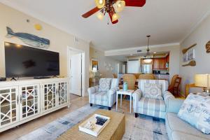 5th Floor Gulf Front Condo Shared Amenities Nearby Shopping & Dining