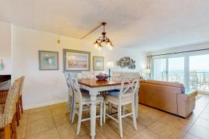 Serene Gulf-front condo with a pool tennis grilling area & beach access