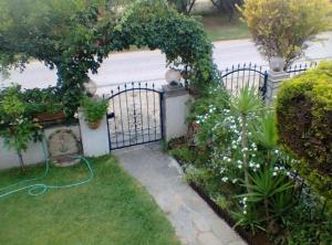 Relaxing Stay in a Cozy House with Garden