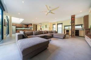 3 BR Pool Villa Cedric Hills View near Kamala Beach