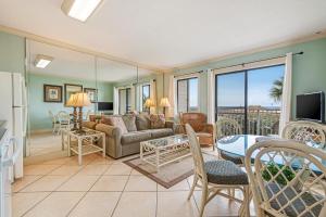 Beachfront condo with balcony shared pool