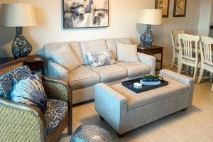 Bright & breezy condo with Gulf view pools & beach access