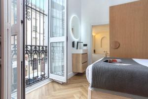 Global Adriano Luxury