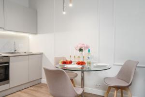 Golden Warsaw - Stylish Mennica Apartment