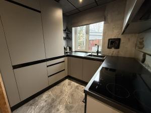 BRIVIBAS RESIDENCE - STONES, free PRIVAT parking, free WIFI, self check-in