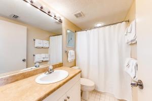 Beachfront condo with private beach access hot tub tennis court & pools