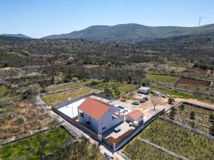 Villa Lazy Day Oasis w heated pool & Whirlpool