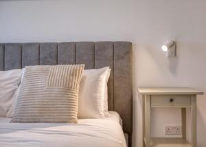 Stylish one bedroom penthouse with 2 sun terraces BFRA1-3