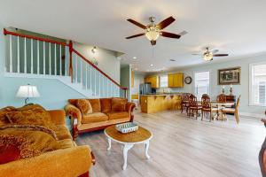 Beachview duplex with double lofts balcony W&D Wifi